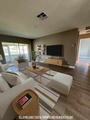 Property Slideshow image 2 of 9 | 2931 crosley dr a, West Palm Beach, FL, 33415