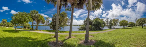 Property Slideshow image 3 of 21 | 2960 lake osborne dr 206, Lake Worth Beach, FL, 33461