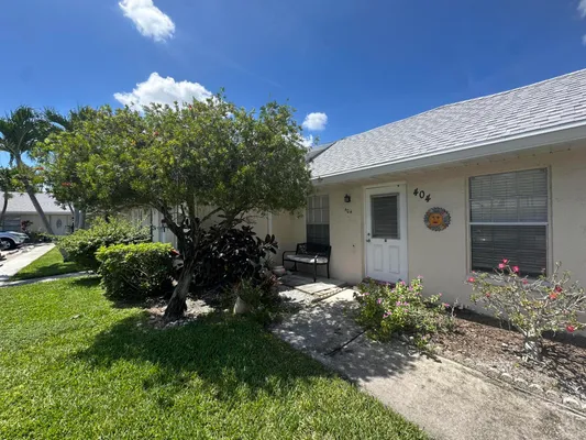 Property Slideshow image 2 of 31 | 404 bennington ln, Lake Worth, FL, 33467