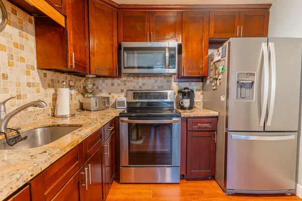 Property Slideshow image 2 of 12 | 888 flanders, Delray Beach, FL, 33484