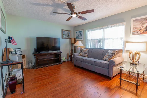 Property Slideshow image 3 of 12 | 888 flanders, Delray Beach, FL, 33484