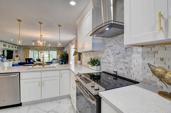 Property Slideshow image 2 of 58 | 15 westgate ln d, Boynton Beach, FL, 33436