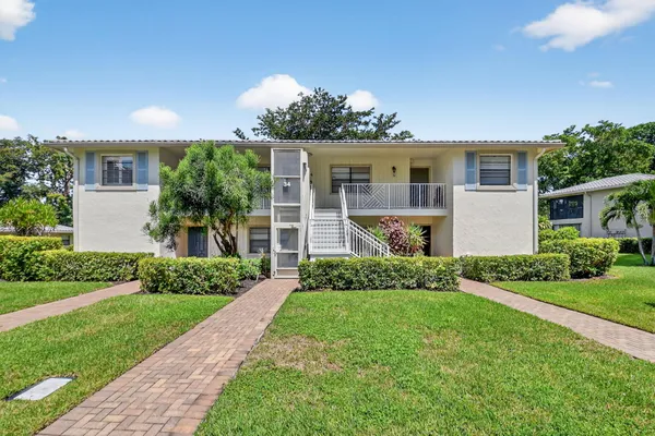 Property Slideshow image 2 of 92 | 34 westgate ln b, Boynton Beach, FL, 33436