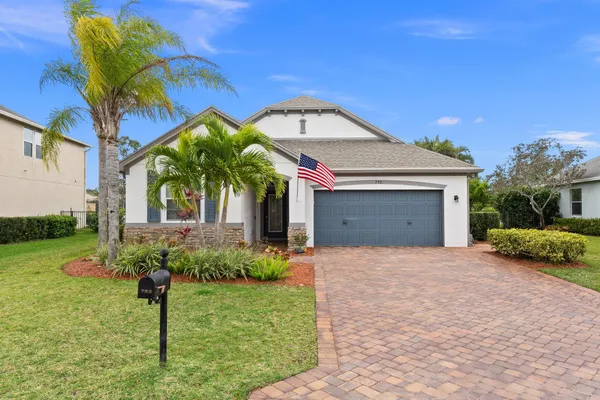 Property Slideshow image 3 of 43 | 792 sw sun cir, Palm City, FL, 34990