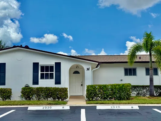 Property Slideshow image 2 of 45 | 2920 crosley dr m, West Palm Beach, FL, 33415