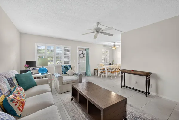 Property Slideshow image 3 of 34 | 23 dorchester b, West Palm Beach, FL, 33417