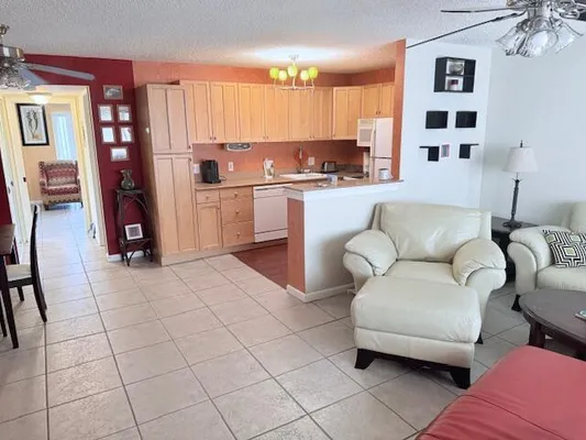 Property Slideshow image 3 of 18 | 231 durham e unit e, Deerfield Beach, FL, 33442