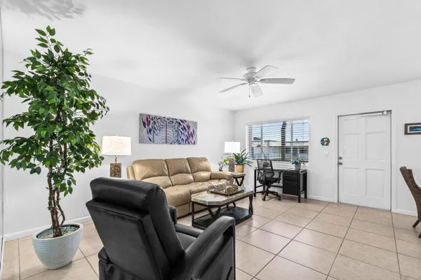 Property Slideshow image 3 of 40 | 3240 lake osborne dr 205, Lake Worth Beach, FL, 33461