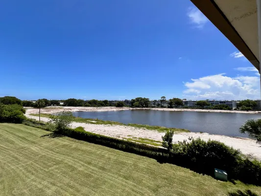 Property Slideshow image 2 of 19 | 414 greenbrier b, West Palm Beach, FL, 33417