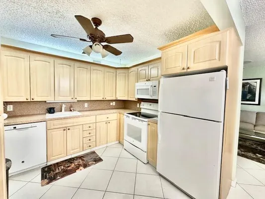 Property Slideshow image 3 of 58 | 3057 yarmouth c, Boca Raton, FL, 33434