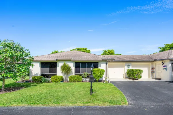 Property Slideshow image 2 of 24 | 4903 equestrian cir a, Boynton Beach, FL, 33436