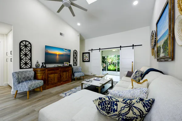Property Slideshow image 2 of 39 | 10976 se sea pines cir, Hobe Sound, FL, 33455