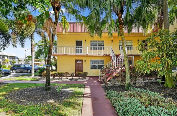 Property Slideshow image 2 of 44 | 624 flanders m, Delray Beach, FL, 33484
