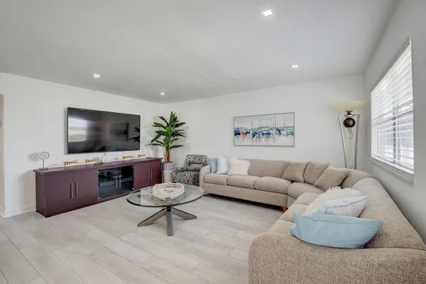 Property Slideshow image 3 of 36 | 461 brittany j, Delray Beach, FL, 33446