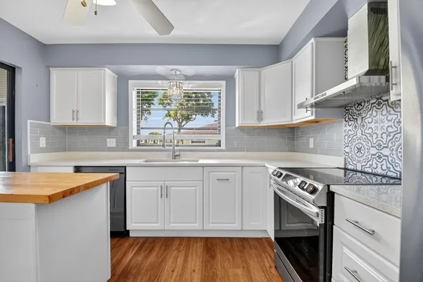 Property Slideshow image 3 of 48 | 4948 eaglewood rd a, Boynton Beach, FL, 33436