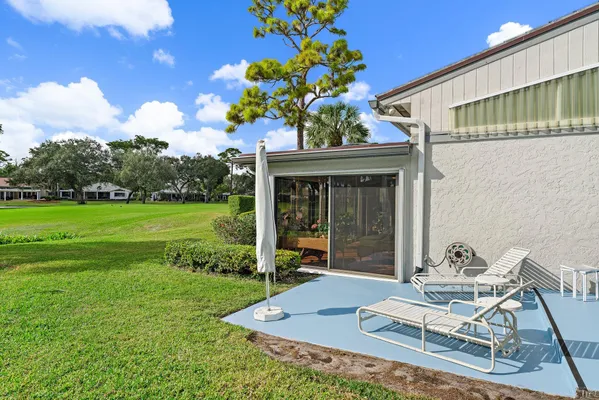 Property Slideshow image 3 of 68 | 63 northwoods ln, Boynton Beach, FL, 33436