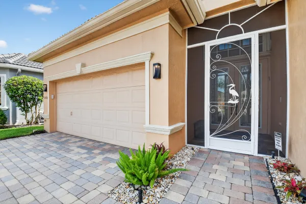 Property Slideshow image 3 of 100 | 10096 armani dr, Boynton Beach, FL, 33437