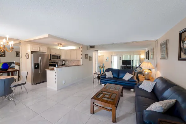 Property Slideshow image 3 of 43 | 360 grantham e unit e, Deerfield Beach, FL, 33442