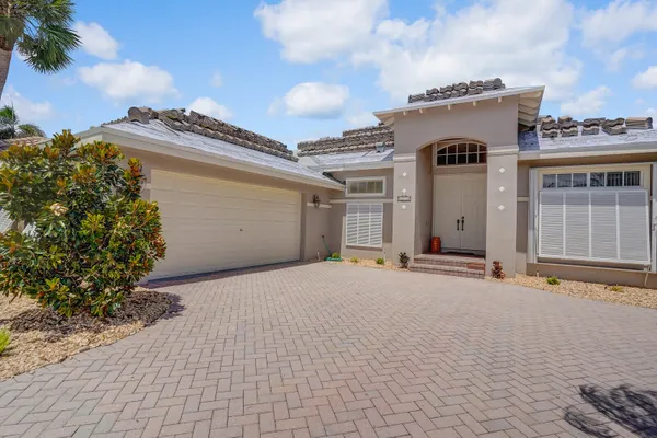 Property Slideshow image 3 of 51 | 6674 jog palm dr, Boynton Beach, FL, 33437