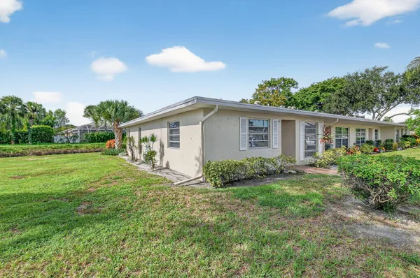 Property Slideshow image 3 of 58 | 21040 covington dr, Boca Raton, FL, 33433