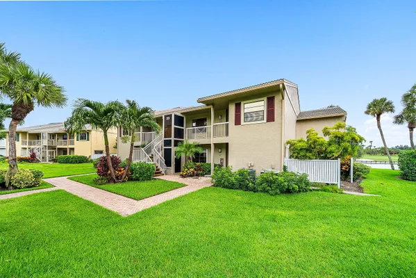 Property Slideshow image 3 of 71 | 23 eastgate dr c, Boynton Beach, FL, 33436