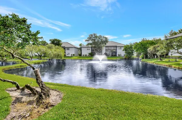 Property Slideshow image 3 of 31 | 11666 briarwood 2 cir 2, Boynton Beach, FL, 33437