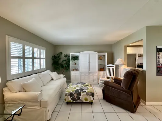 Property Slideshow image 2 of 63 | 350 saxony h, Delray Beach, FL, 33446