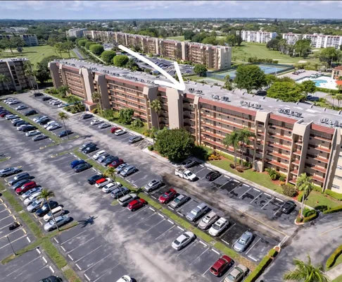 Property Slideshow image 3 of 30 | 3590 via poinciana apt 607, Lake Worth, FL, 33467