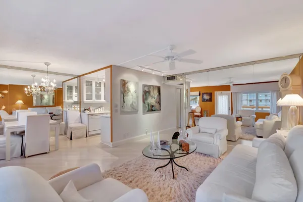 Property Slideshow image 2 of 82 | 2026 cornwall b, Boca Raton, FL, 33434