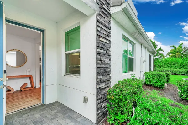 Property Slideshow image 3 of 64 | 10219 sw corvus ln, Port Saint Lucie, FL, 34987