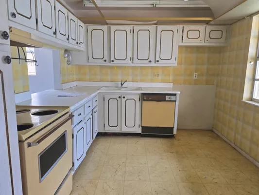 Property Slideshow image 3 of 31 | 449 lake helen dr, West Palm Beach, FL, 33411