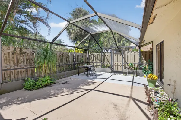 Property Slideshow image 3 of 56 | 714 nw 27th ave a, Delray Beach, FL, 33445