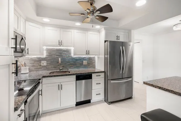 Property Slideshow image 3 of 22 | 10 farnham a # 10, Deerfield Beach, FL, 33442