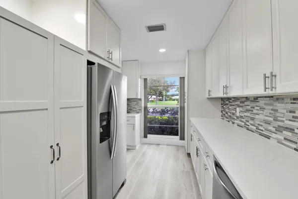 Property Slideshow image 3 of 56 | 8844 belle aire dr # 224, Boca Raton, FL, 33433