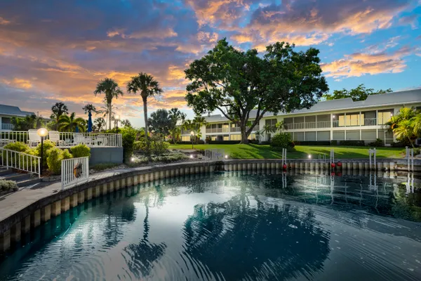 Property Slideshow image 2 of 51 | 1862 sw palm city rd 206, Stuart, FL, 34994