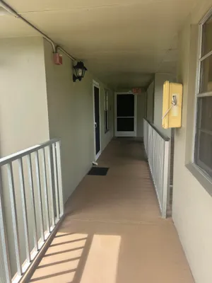 Property Slideshow image 3 of 30 | 9 s lake vista 203 trl 203, Port Saint Lucie, FL, 34952