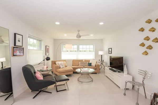 Property Slideshow image 3 of 35 | 10137 40th way s # 233, Boynton Beach, FL, 33436