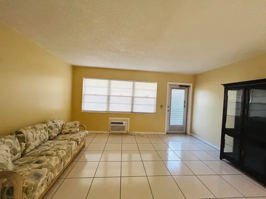 Property Slideshow image 2 of 29 | 235 canterbury k, West Palm Beach, FL, 33417