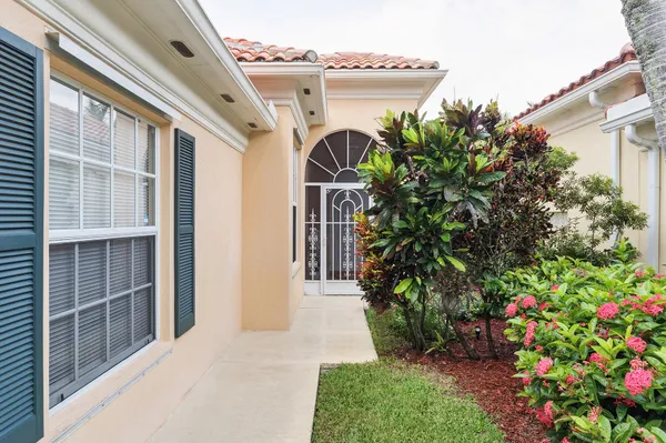 Property Slideshow image 2 of 57 | 2613 james river rd, West Palm Beach, FL, 33411