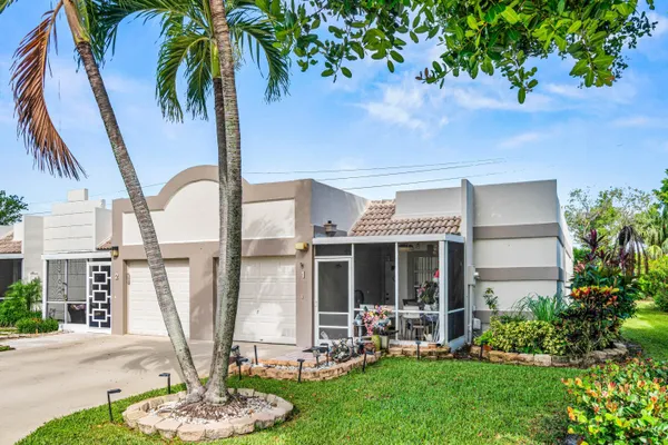 Property Slideshow image 2 of 34 | 9335 flynn cir 1, Boca Raton, FL, 33496