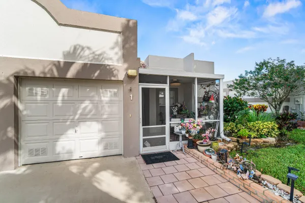 Property Slideshow image 3 of 34 | 9335 flynn cir 1, Boca Raton, FL, 33496