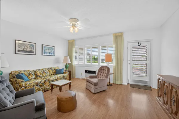 Property Slideshow image 3 of 30 | 225 bedford i, West Palm Beach, FL, 33417