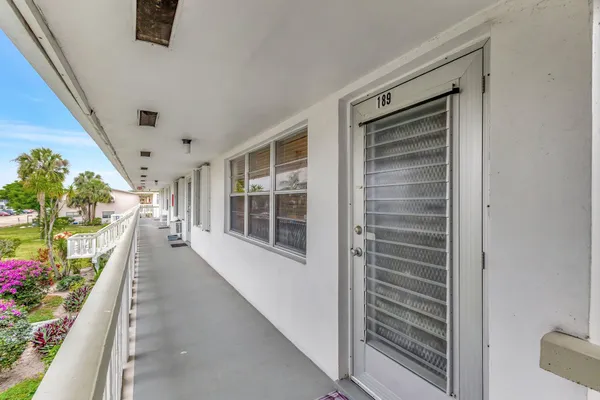 Property Slideshow image 2 of 33 | 189 coventry h, West Palm Beach, FL, 33417