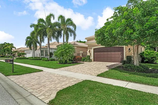 Property Slideshow image 2 of 62 | 10606 whitewind cir, Boynton Beach, FL, 33473