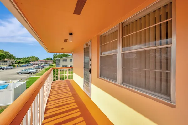 Property Slideshow image 3 of 38 | 332 sheffield, West Palm Beach, FL, 33417