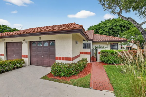 Property Slideshow image 3 of 56 | 5477 atlantic palm ct b, Boynton Beach, FL, 33437