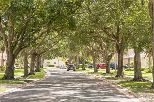 Property Slideshow image 3 of 25 | 4907 boxwood cir, Boynton Beach, FL, 33436