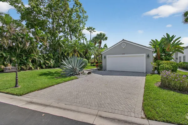 Property Slideshow image 2 of 76 | 6226 water lilly ln, Boynton Beach, FL, 33437