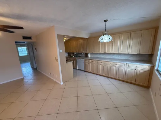 Property Slideshow image 3 of 17 | 3021 exeter b, Boca Raton, FL, 33434