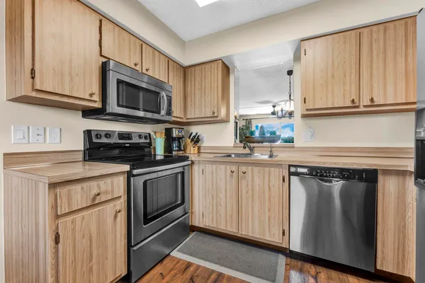 Property Slideshow image 3 of 75 | 6936 huntington ln apt 303, Delray Beach, FL, 33446